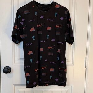 Nike Men's Black Multicolor Graphic Tee